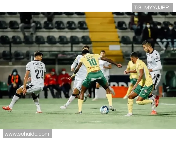 费雷拉与法马利康对决分析及战术解析探讨