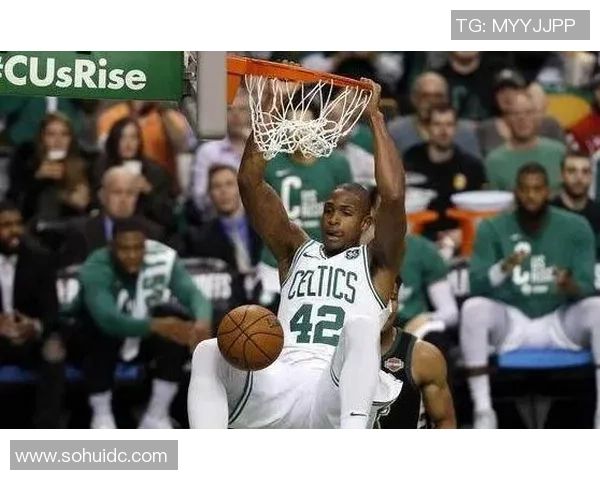 达米安利拉德的职业生涯回顾与未来展望：篮球巨星的成长之路